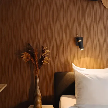 V Frederiksplein Hotel 3*