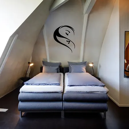 V Frederiksplein Amsterdam