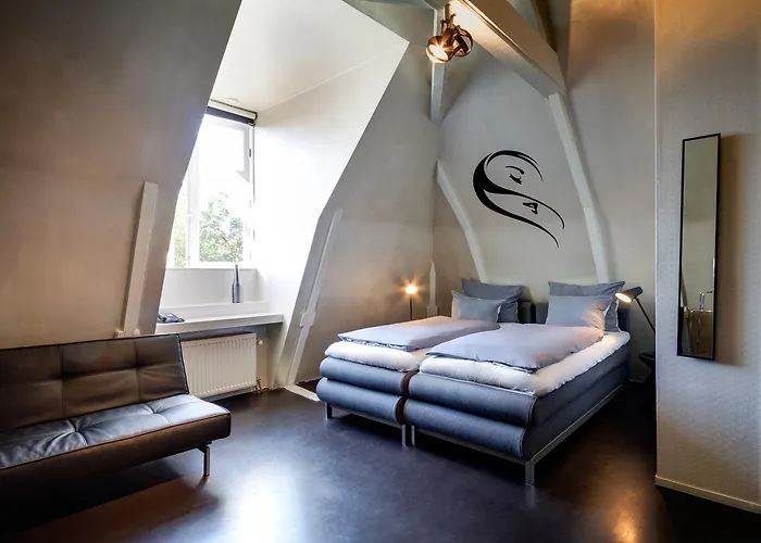 V Frederiksplein Hotel