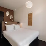 Otel V Frederiksplein 3*