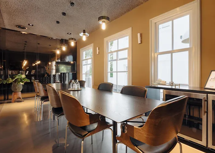 V Frederiksplein Hotel